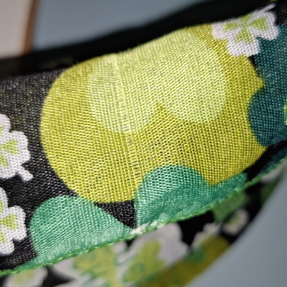 ☘️ Set of 2 Shamrock scarves for St. Patrick's Day. One NWT. Scarf set. - Picture 9 of 11